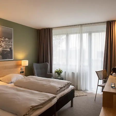 Ξενοδοχείο 6400 3*